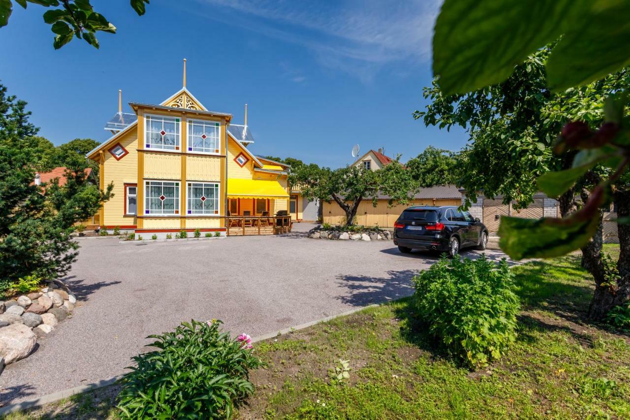 Villa Rosalie Pärnu Buitenkant foto
