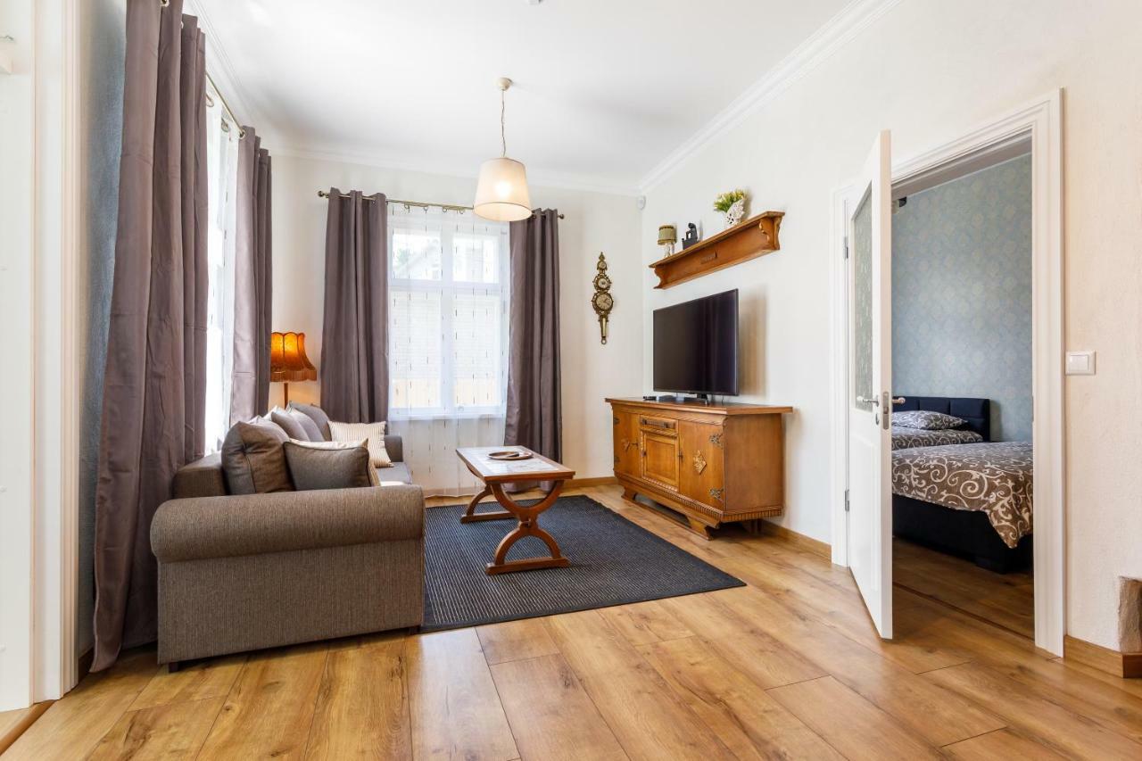 Villa Rosalie Pärnu Buitenkant foto